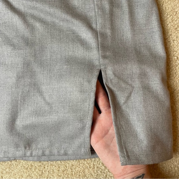 Two skirts never worn - Picture 2 of 6